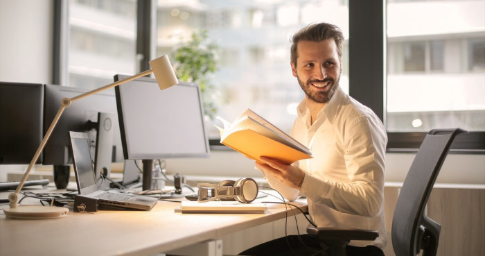 Ways to stay positive at work during difficult times