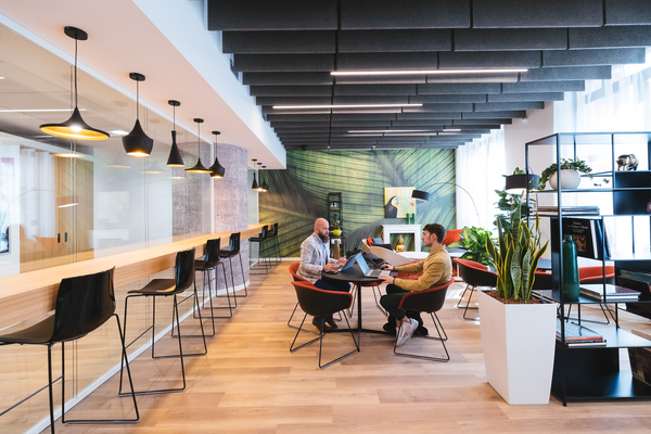Ultimate Guide to Seamless Room & Desk Booking for Modern Teams